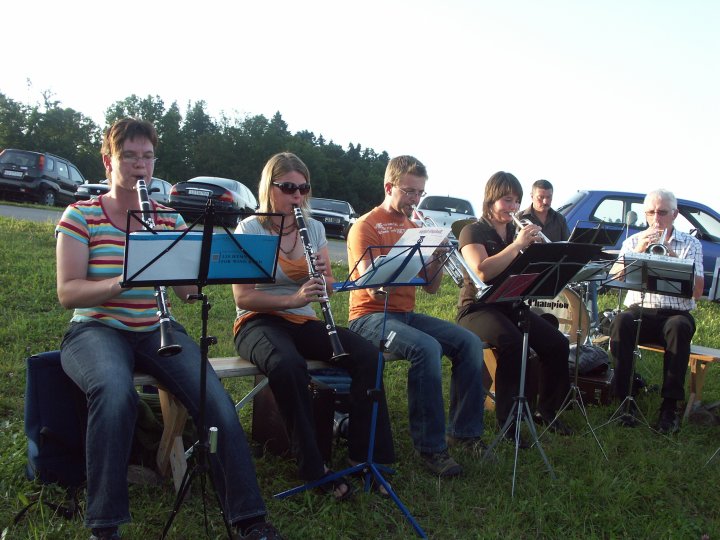 Der Gottesdienst wurde mit wunderbaren Melodien versch�nert.